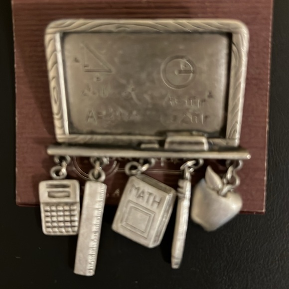 Brooch - Vintage JJ Jonette - Teacher Gift! - Picture 3 of 4